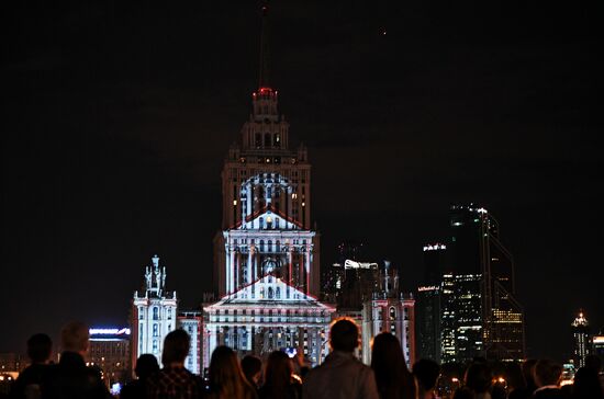 Light show for 60th anniversary of Hotel Ukraina