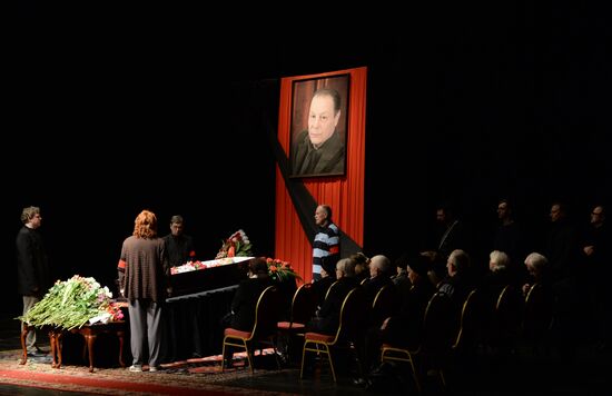 Funeral tribute for theater director Alexander Burdonsky