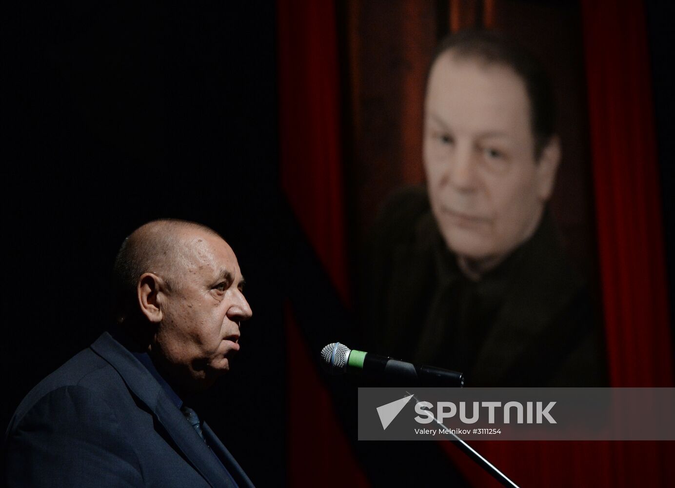 Funeral tribute for film director Alexander Burdonsky