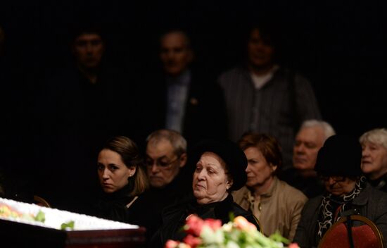 Funeral tribute for film director Alexander Burdonsky