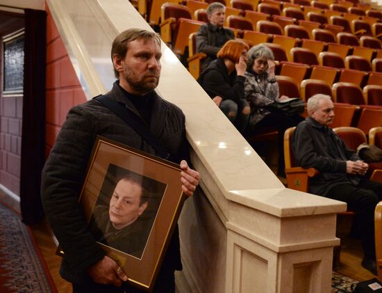 Funeral tribute for film director Alexander Burdonsky