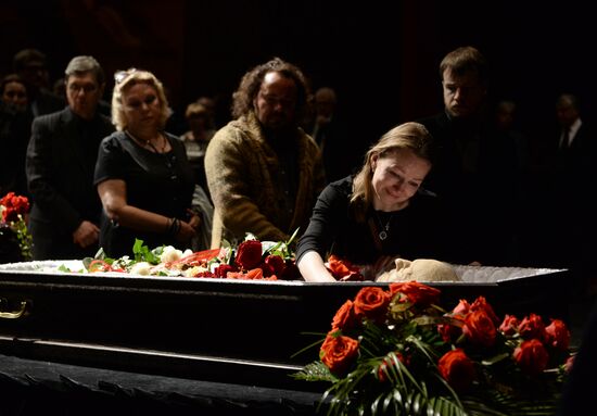 Funeral tribute for film director Alexander Burdonsky