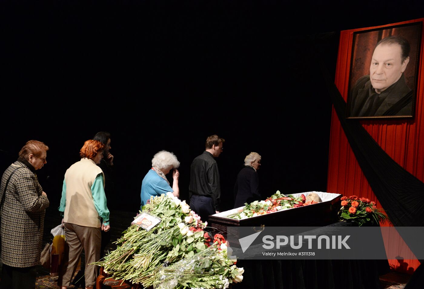 Funeral tribute for theater director Alexander Burdonsky