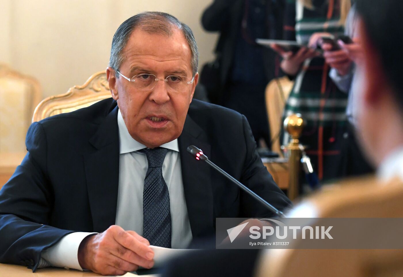 Foreign Minister Sergei Lavrov meets with Chinese counterpart Wang Yi