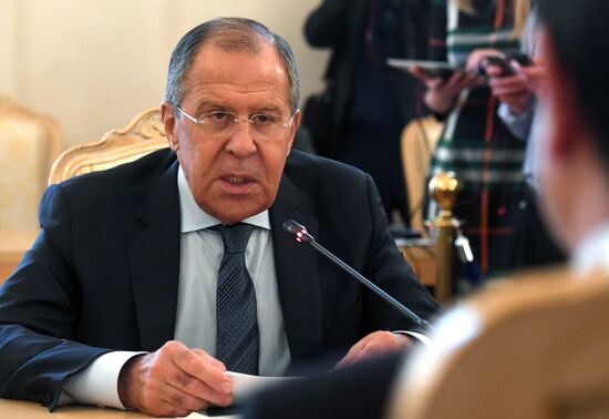 Foreign Minister Sergei Lavrov meets with Chinese counterpart Wang Yi