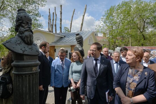 Alley of Rulers unveiled in Moscow