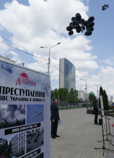 Donetsk Sky requiem meeting