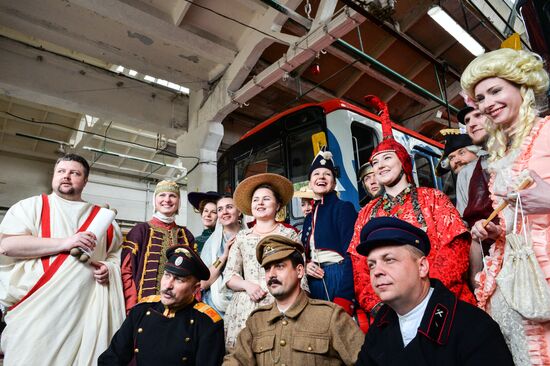 Branded train launched as part of Times and Epochs festival