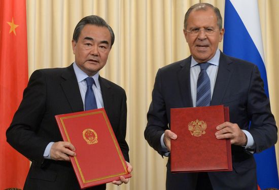 Foreign Minister Sergei Lavrov meets with Chinese counterpart Wang Yi