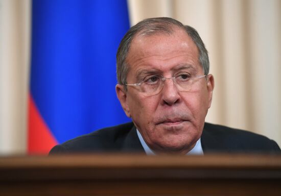 Foreign Minister Sergei Lavrov meets with Chinese counterpart Wang Yi