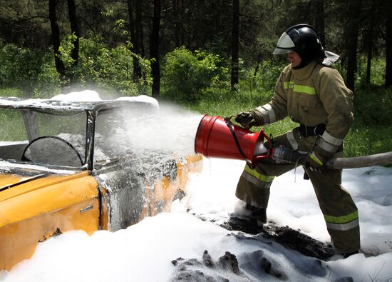 Emergencies Ministry holds drill in Donetsk region