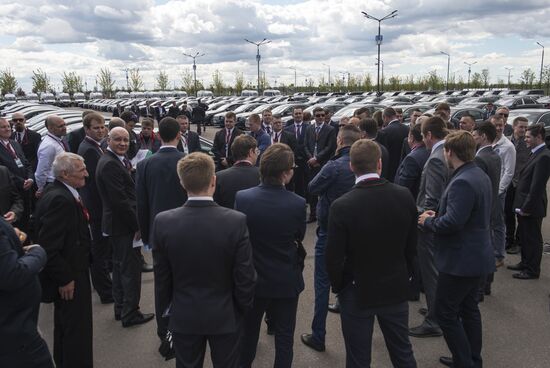 Drivers practice arrival at SPIEF 2017