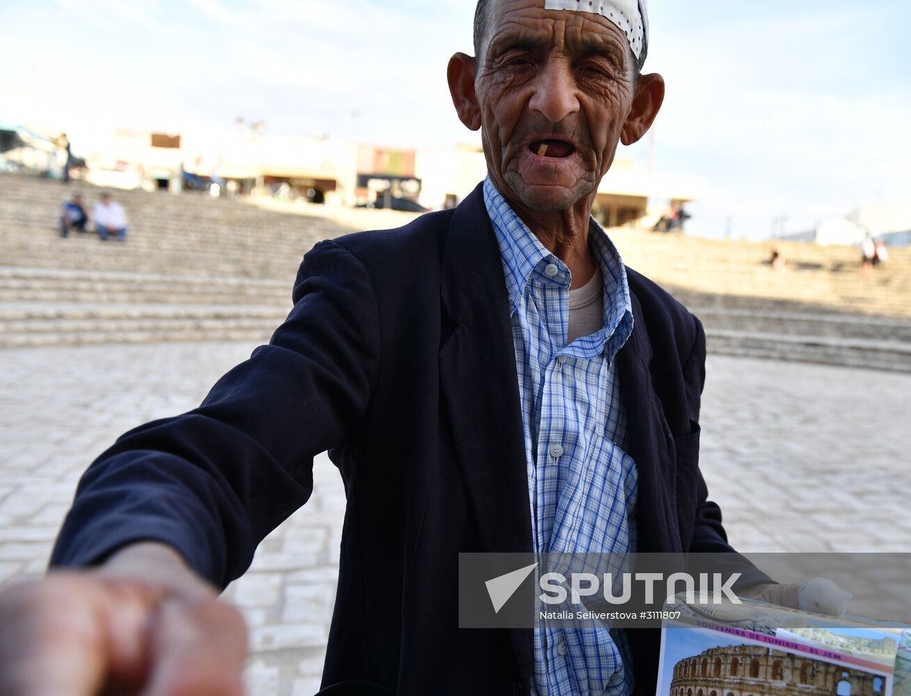 Cities of the world. El Djem