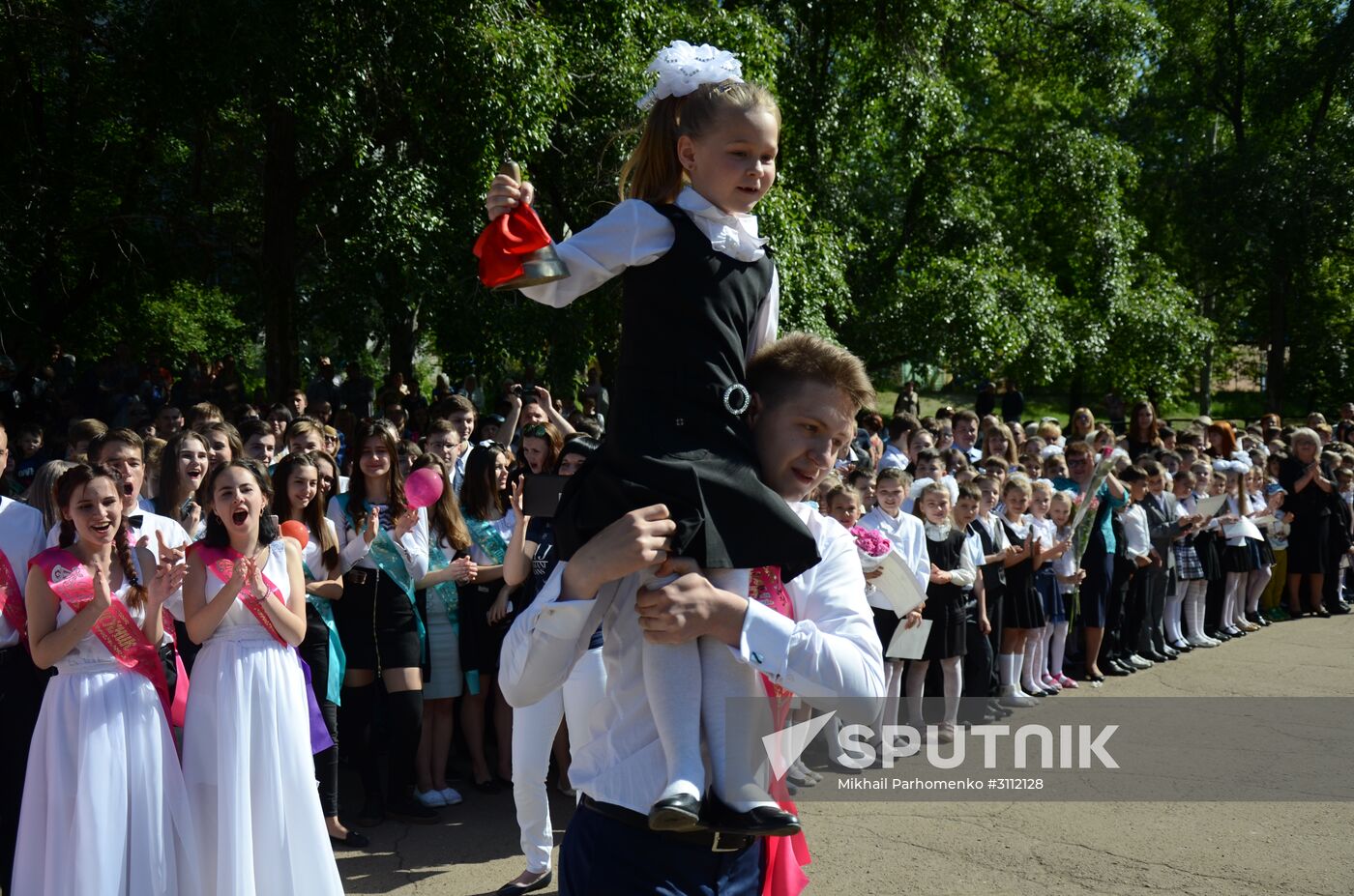 Last Bell celebrations in Donetsk