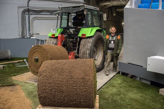 Returfing starts at St.Petersburg Arena