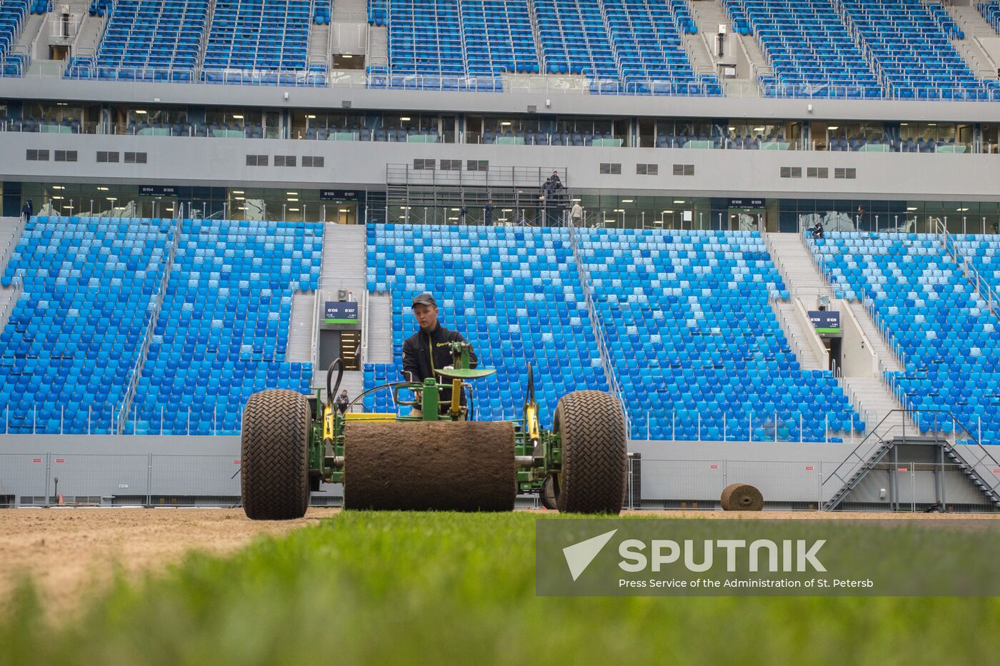 Returfing starts at St.Petersburg Arena