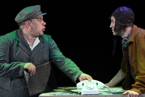 Final rehearsal of Chudiki (Rum Devils)