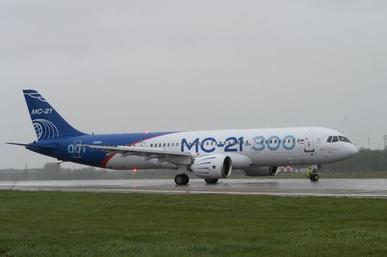 Russian MS-21 passenger jet makes maiden flight