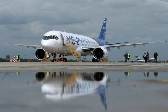Russian MS-21 passenger jet makes maiden flight