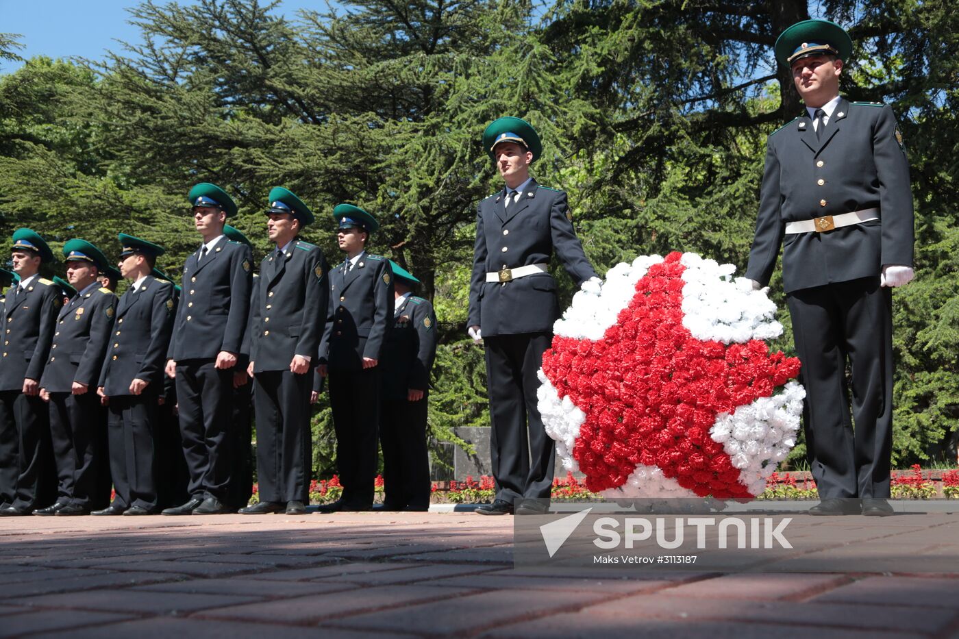 Celebrating 99th anniversary of Russian Security Service's border guard service in Crimea