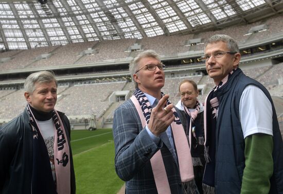 Tree planting effort and Oleg Yankovsky Creative Discovery Awards