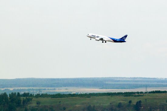 Russian MC21 passenger jet makes maiden flight