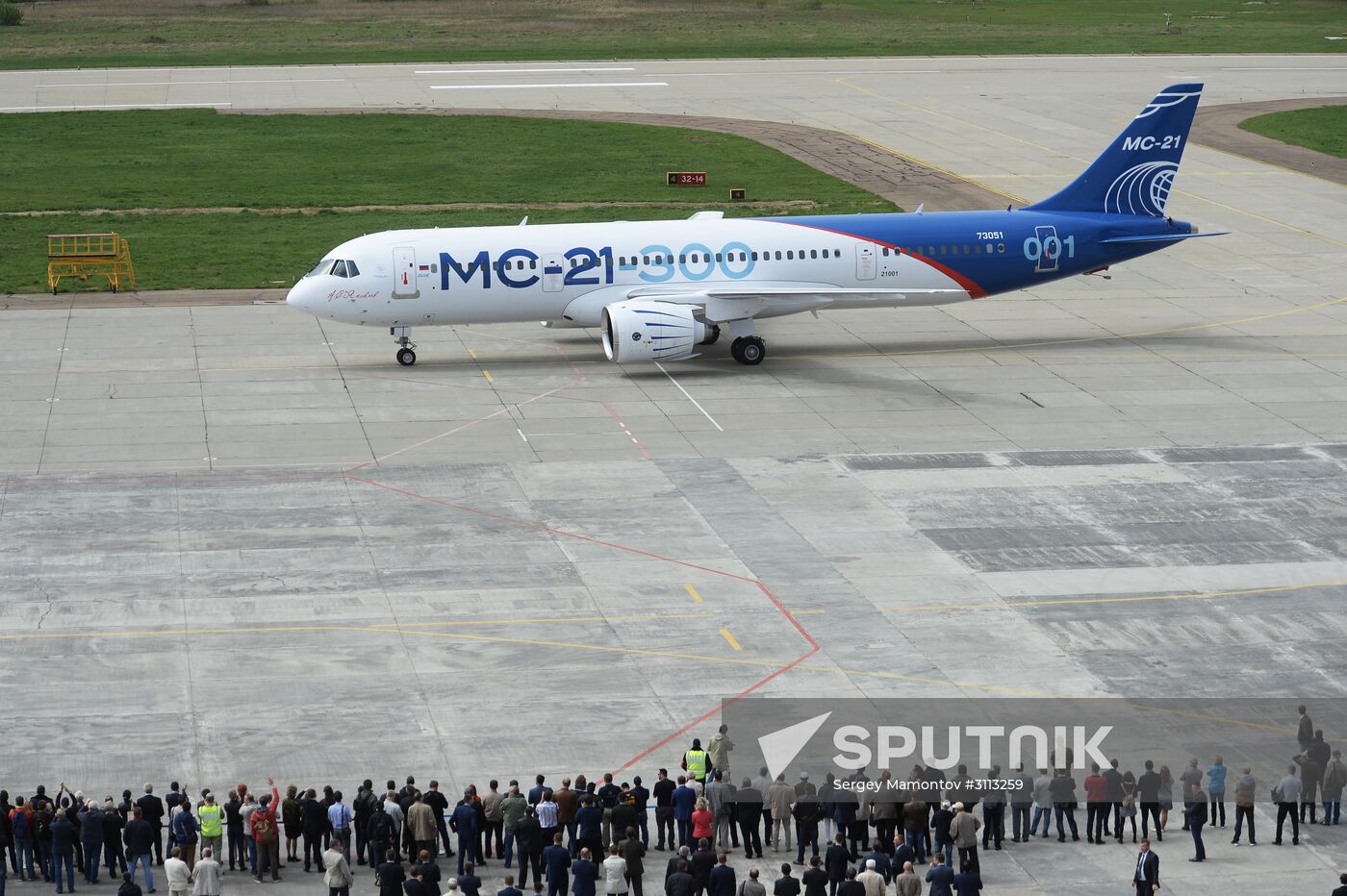 Russian MC21 passenger jet makes maiden flight
