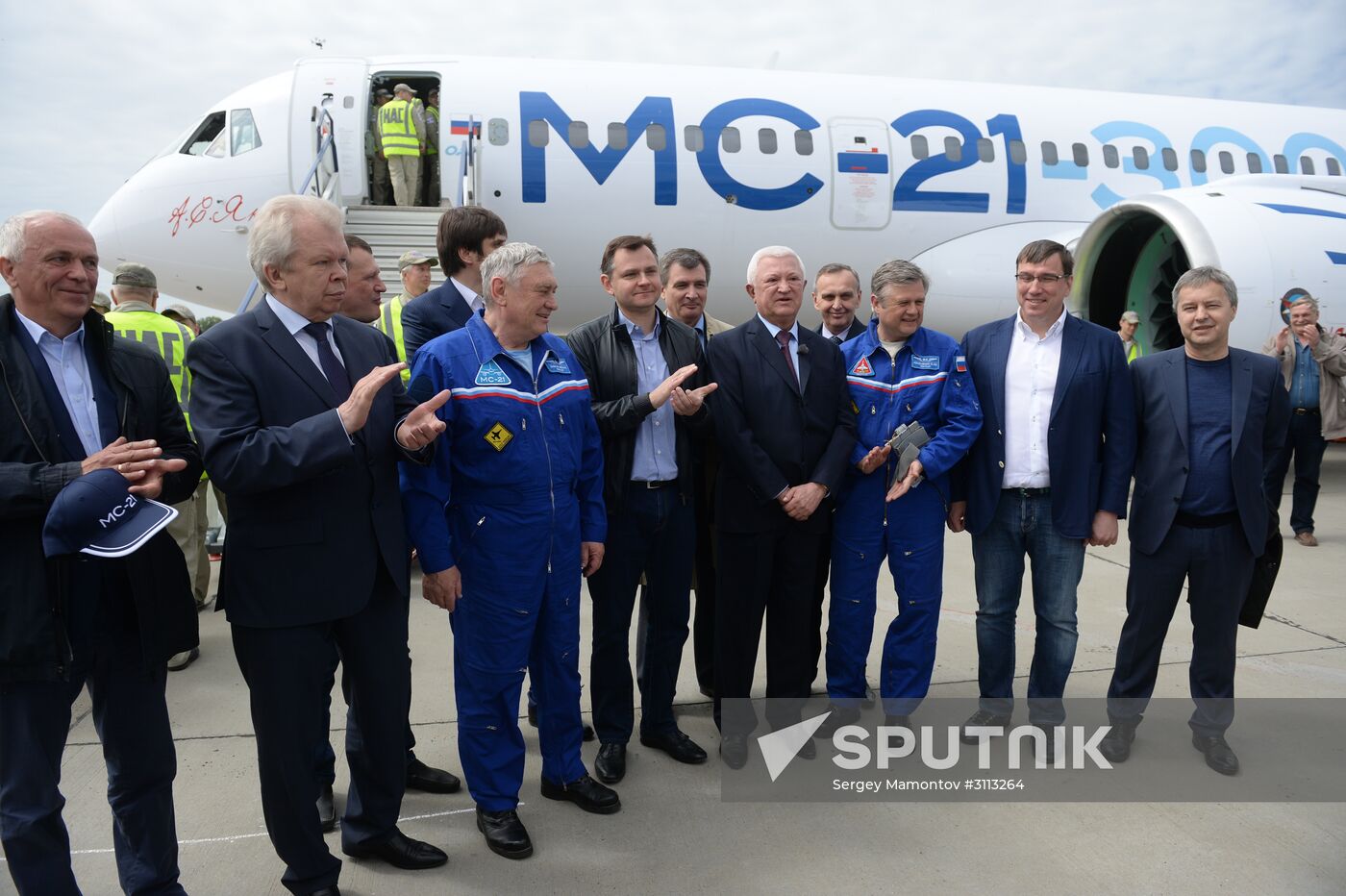 Russian MC21 passenger jet makes maiden flight