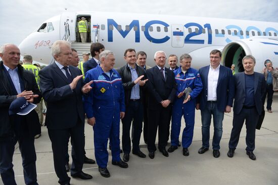 Russian MC21 passenger jet makes maiden flight