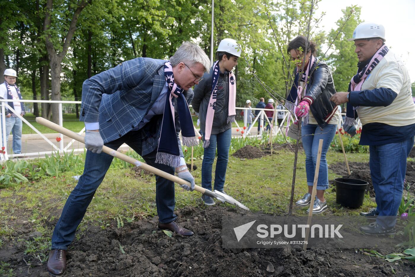 Tree planting effort and Oleg Yankovsky Creative Discovery Awards