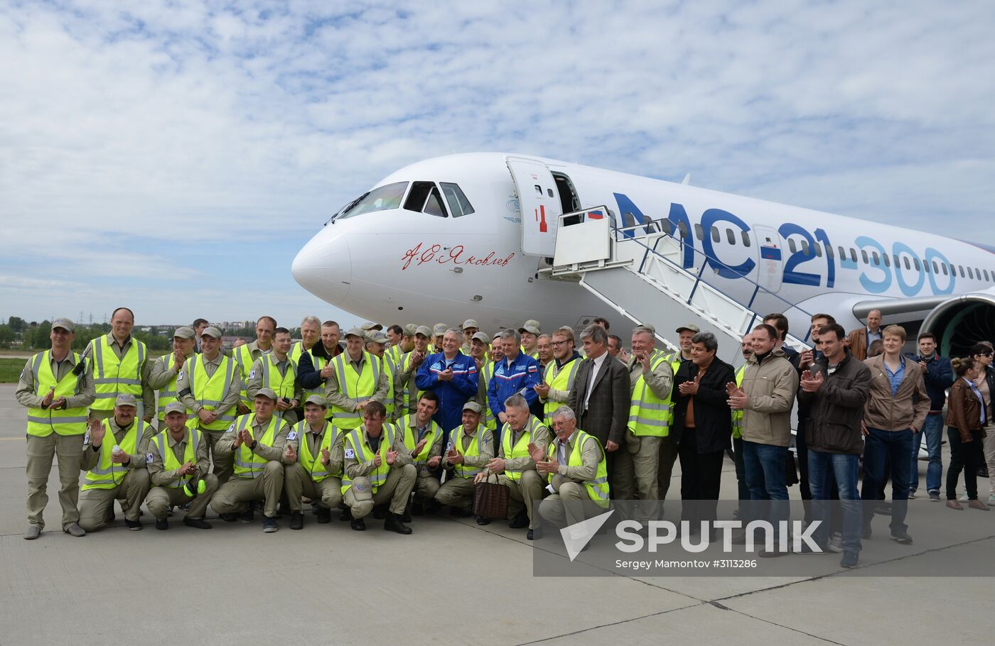 Russian MC21 passenger jet makes maiden flight