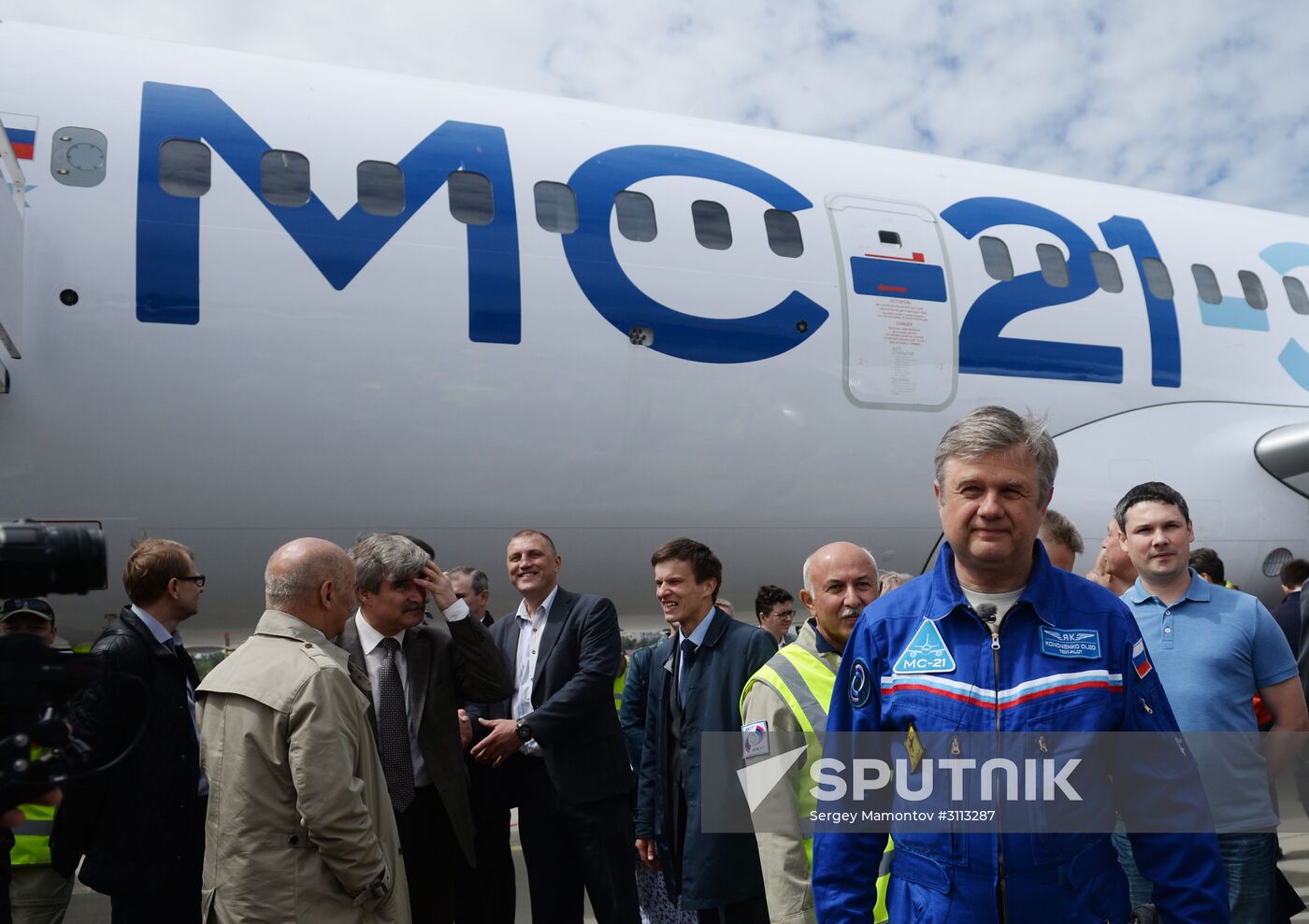 Russian MC21 passenger jet makes maiden flight