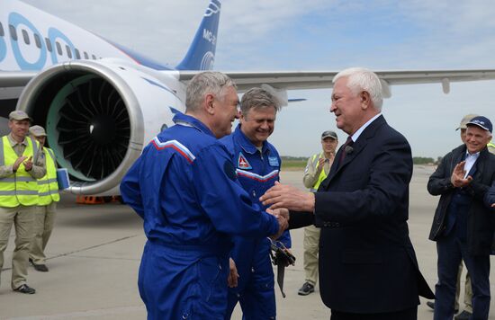 Russian MC21 passenger jet makes maiden flight