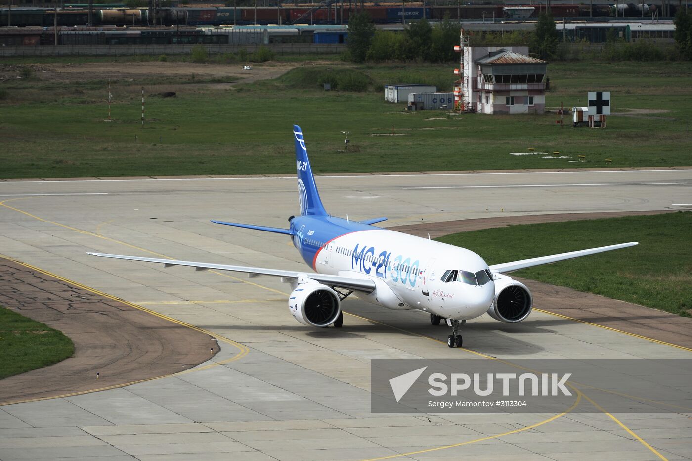Russian MC21 passenger jet makes maiden flight