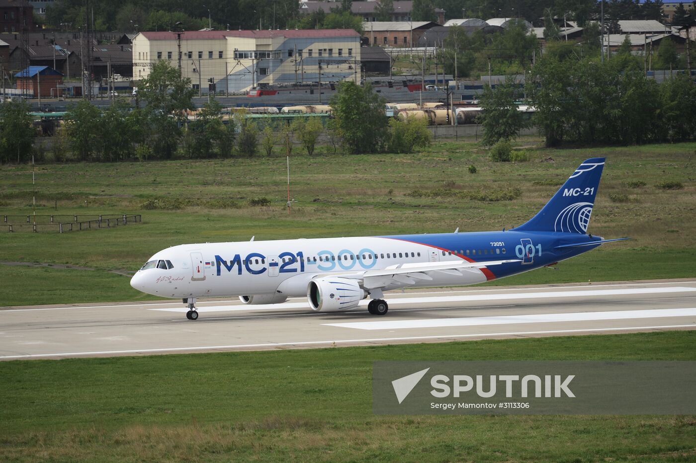 Russian MC21 passenger jet makes maiden flight