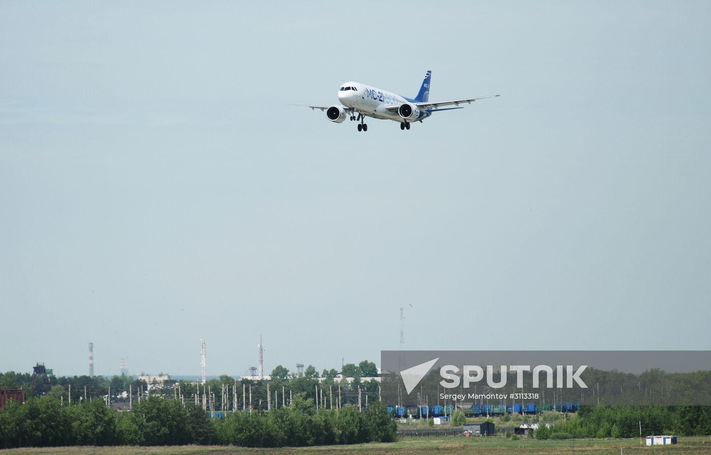Russian MC21 passenger jet makes maiden flight