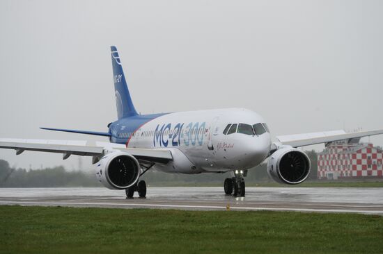 Russian MC21 passenger jet makes maiden flight