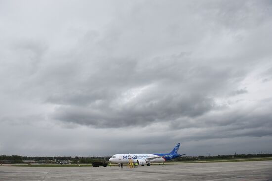 Russian MC21 passenger jet makes maiden flight