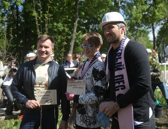 Tree planting effort and Oleg Yankovsky Creative Discovery Awards