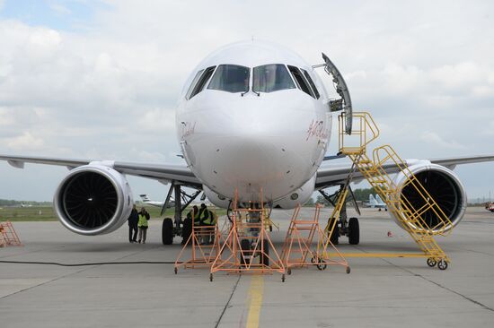Russian MC21 passenger jet makes maiden flight