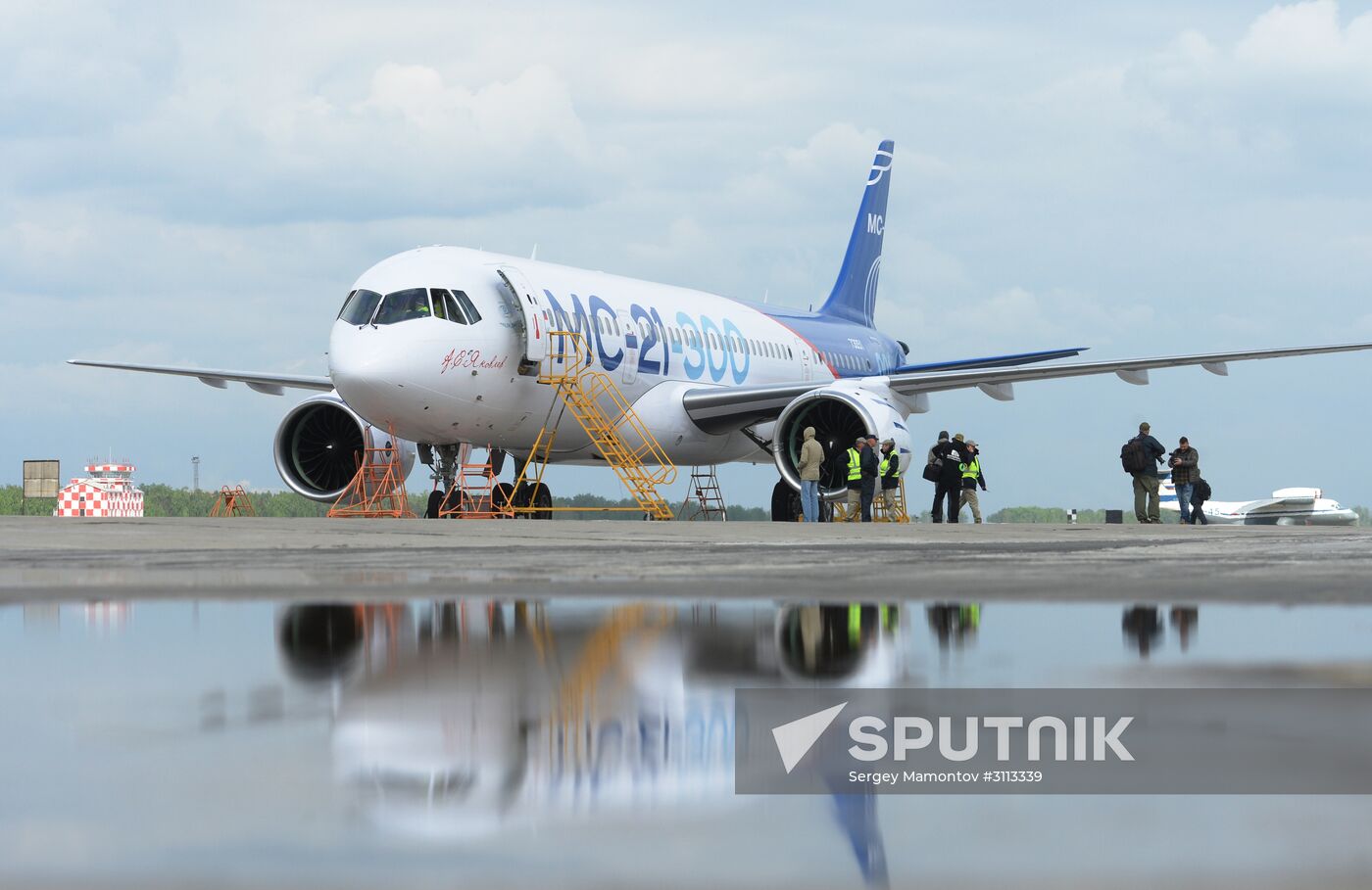Russian MC21 passenger jet makes maiden flight