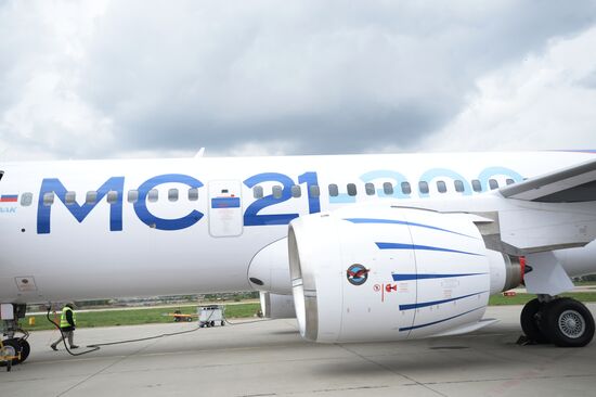 Russian MC21 passenger jet makes maiden flight