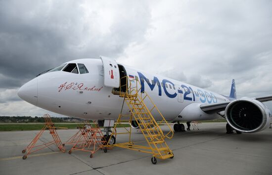 Russian MC21 passenger jet makes maiden flight