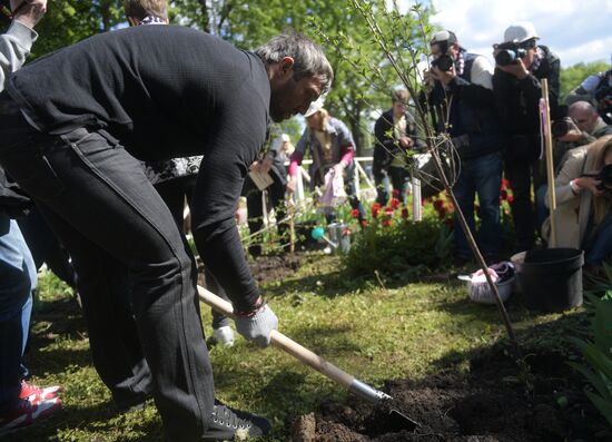 Tree planting effort and Oleg Yankovsky Creative Discovery Awards