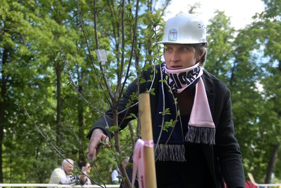 Tree planting effort and Oleg Yankovsky Creative Discovery Awards