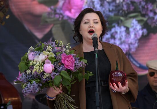 Tree planting effort and Oleg Yankovsky Creative Discovery Awards