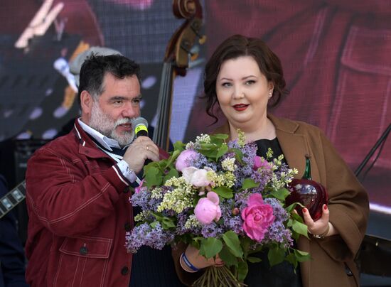 Tree planting effort and Oleg Yankovsky Creative Discovery Awards