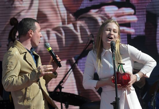 Tree planting effort and Oleg Yankovsky Creative Discovery Awards