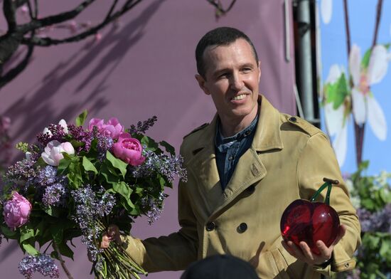 Tree planting effort and Oleg Yankovsky Creative Discovery Awards