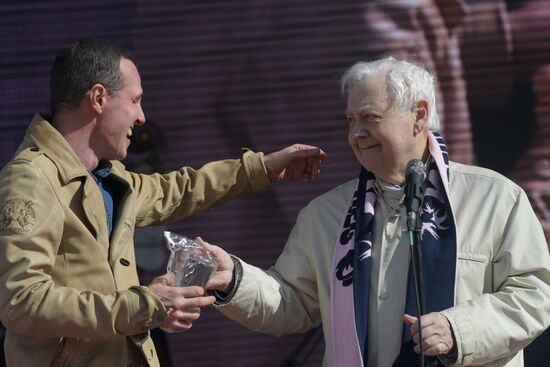 Tree planting effort and Oleg Yankovsky Creative Discovery Awards